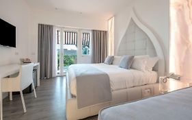 Diamond Suite